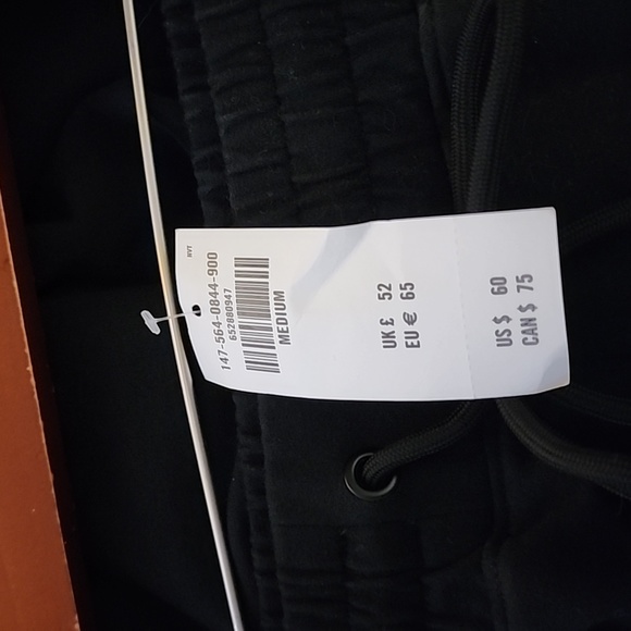 NWT A&F Yoga Pants, Size M, Black - Picture 2 of 3